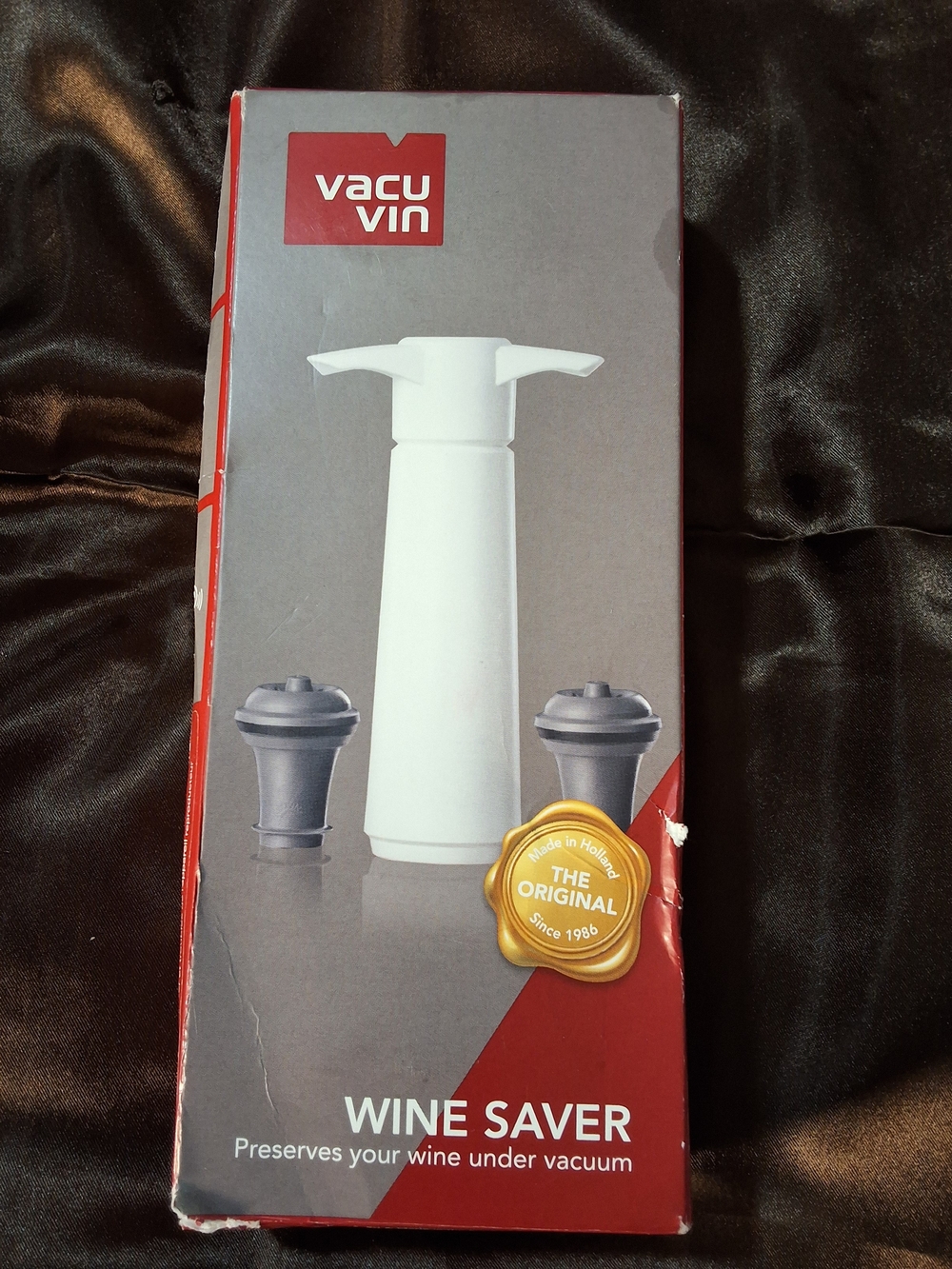 Vacu Vin Wine Saver Vacuum Pump + 2 Stoppers Open Box